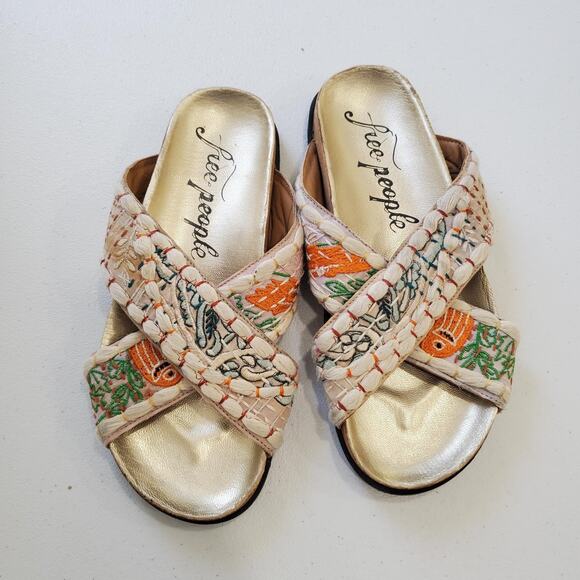 Free People Sandals Womens 6.5 37 Beige Embroidered Cross Strap Cork Slides Fish - Picture 2 of 10